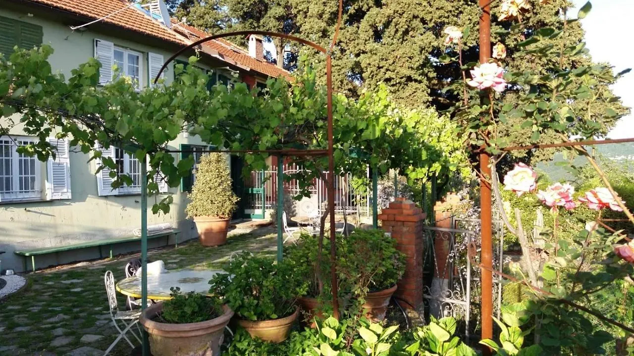 Apartment Villa Ponzio Genua Italien